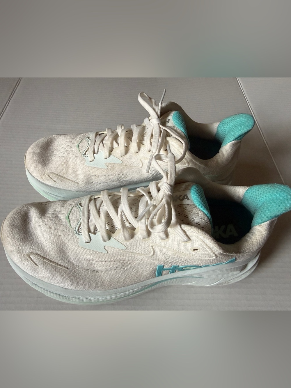 Hoka One One Clifton 10 Running Shoes White / Blue Women's Sz 9.5 D 1162050 WTCL